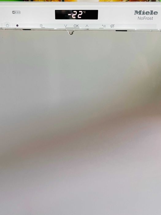 Фризер за вграждане Miele, NoFrost, SoftClose, Внос от Германия