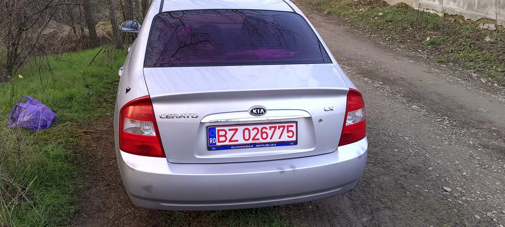 Vând KIA cerato,2004,proprietar,numere roșii până pe 21,12026, ofertă!
