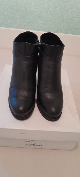 Ghete/botine piele naturală, marimea 37