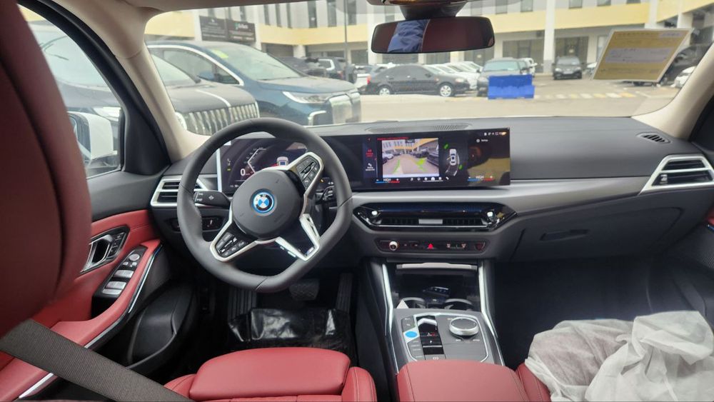 Bmw i3 eDrive 35 L в наличии успейте приобрести.