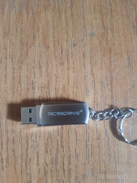 Продам флешку 32 гб