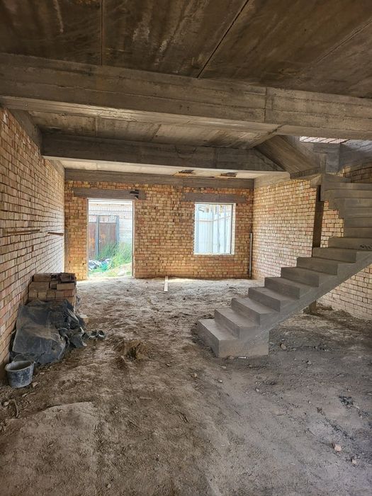 Срочна Яшнаобод районида 1.5 сутих сотилади