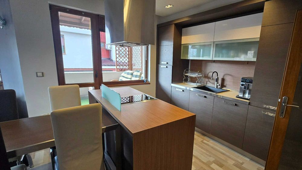 Продава се Тристаен апартамент в Хасково, Дружба 1 - 131 кв.м за 1642 €/кв.м - Снимка #1
