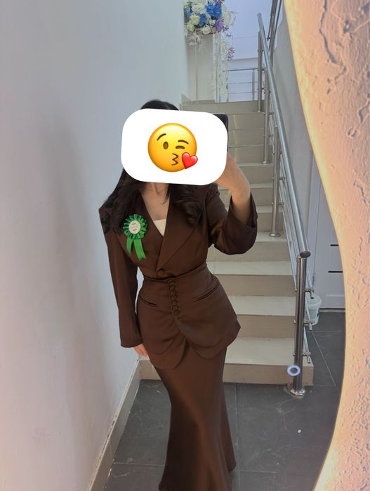 Продается костюм тройка