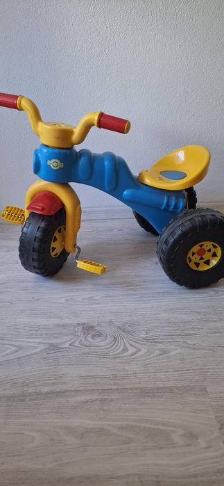 Tricicleta  cu pedale