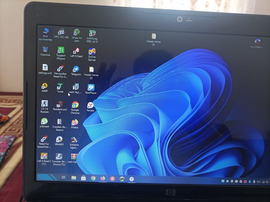 Noutbuk HP yaxshi aybi akumlatiri utirgan obmen Sony plastic