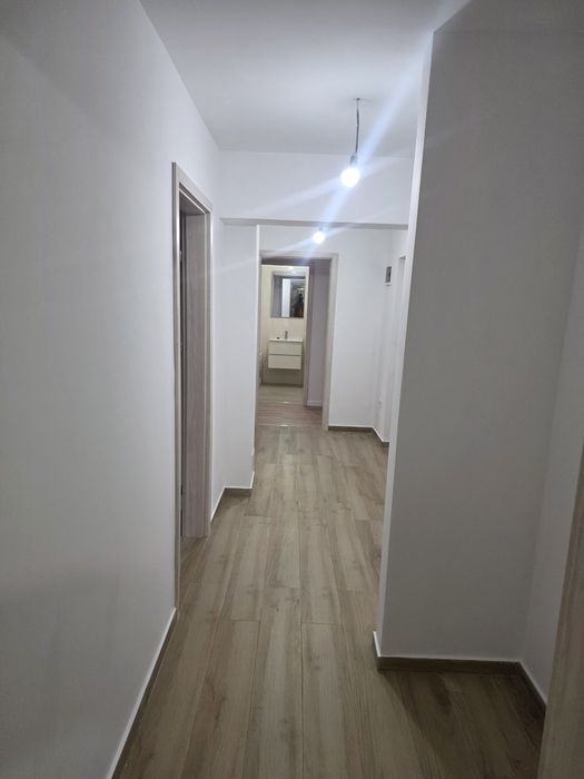 AP 2cam 2bai 61m.p, incalz pardoseala, tripan ,stradal Sos Giurgiului