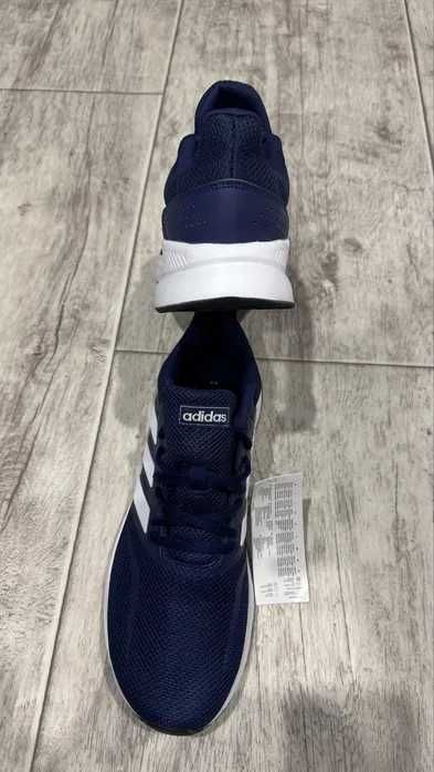 Продам оригинальные кроссовки Adidas - размер 44