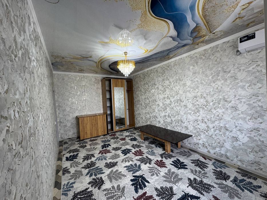 Хамкорбанк томонда жойлашган 2 хонали квартира ижарага берилади