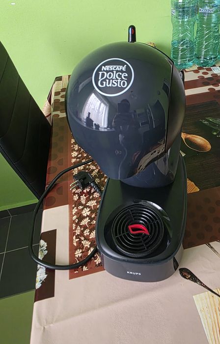 Aparat de cafea Krups Dolce Gusto cu capsule