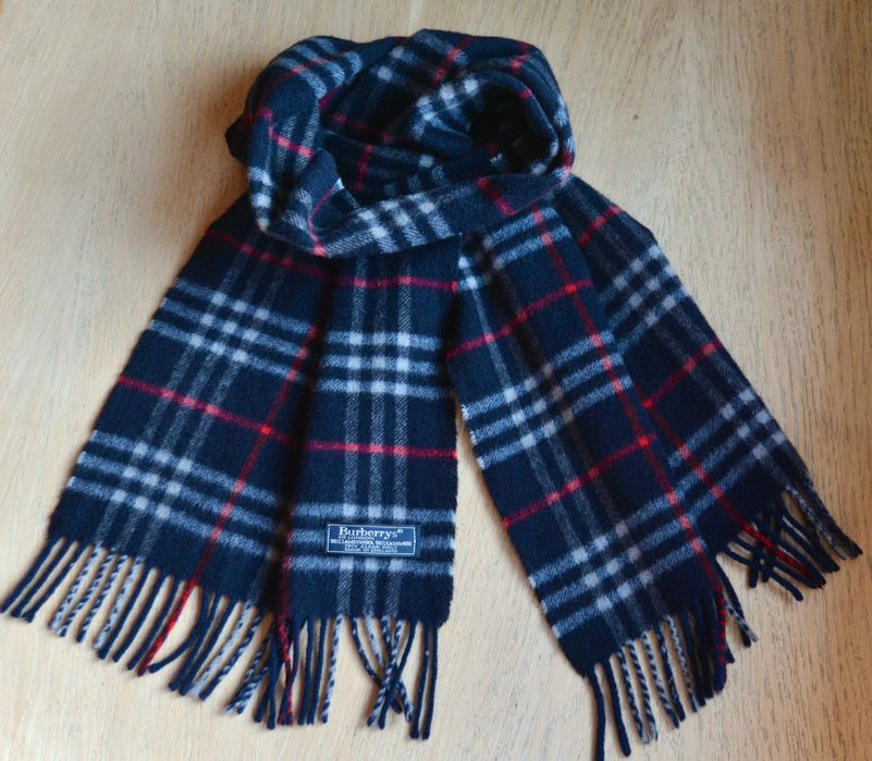 Оригинален шал Burberry 50% Кашмир, 50% вълна