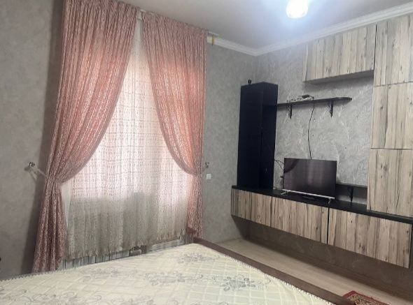 Uy sotiladi 9 hudud 16 etajka 15 etaj