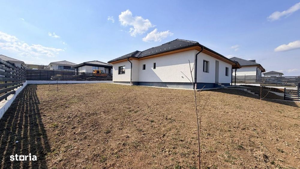 Casa in Corusu - mobilier personalizat si teren de 725mp
