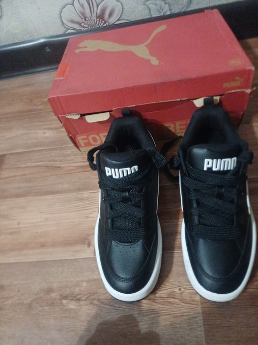 Продам оригинальные кросовки