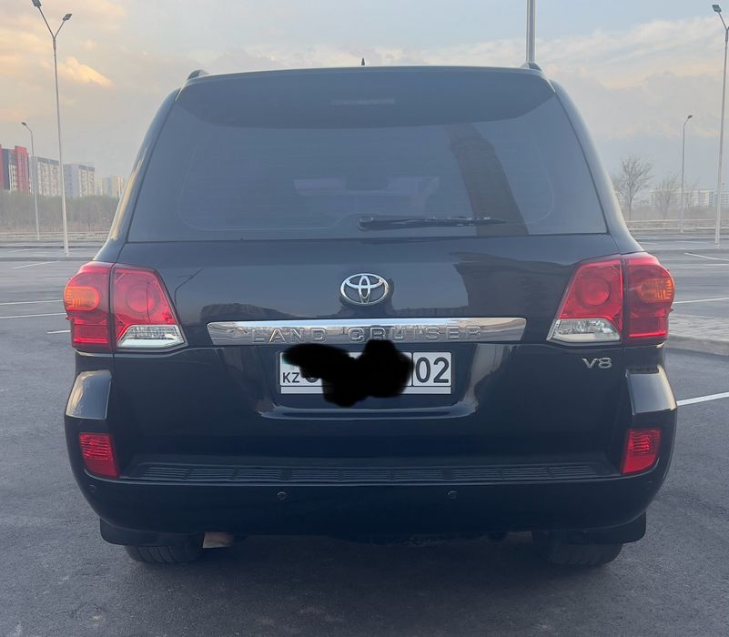 Продам Ленд Крузер 200.