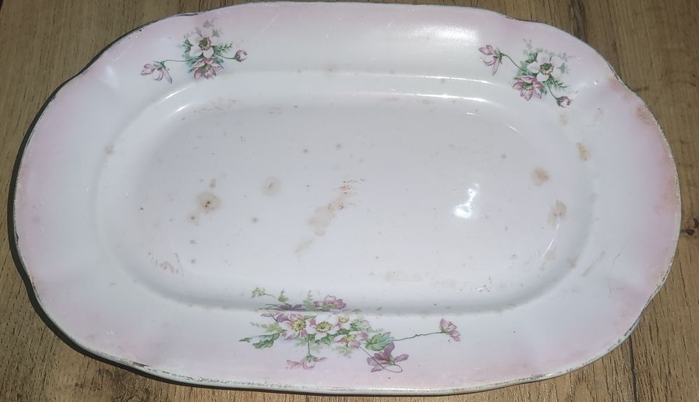 Антикварные и советские. Фарфор, часы, фотоаппарат, медали