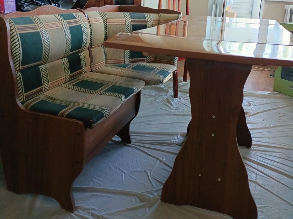 Продам кухонный стол