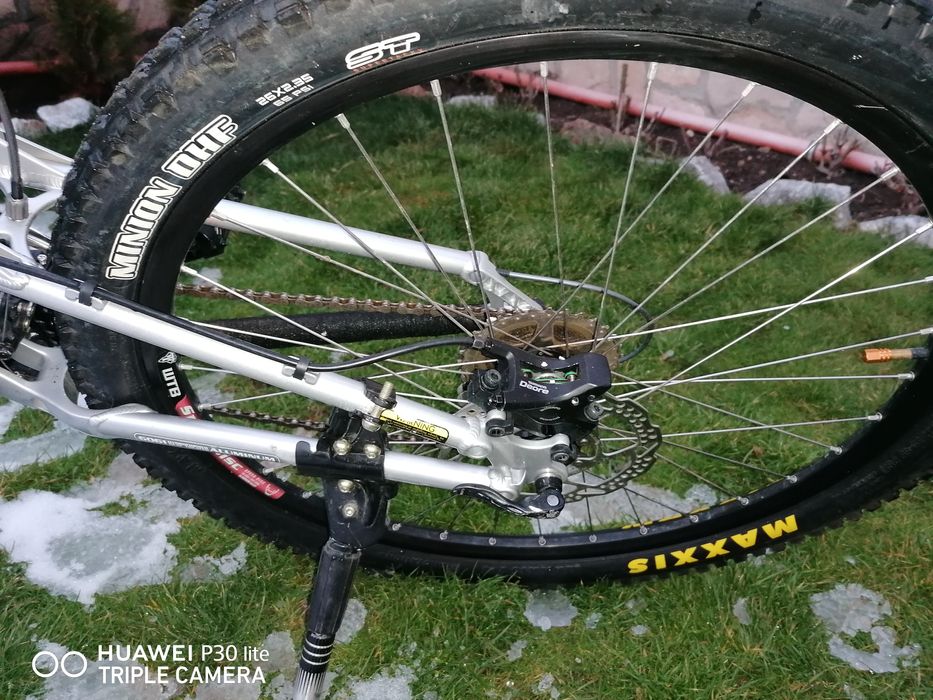 Велосипед GTс пълно окачване