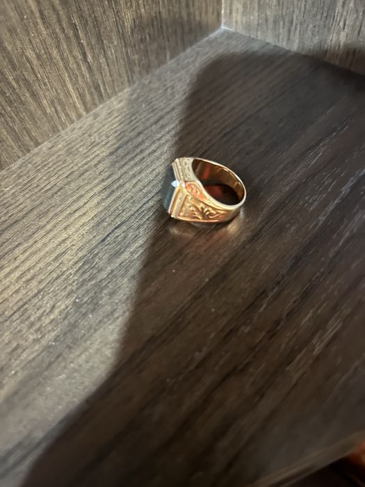 Продаю золотую печатку