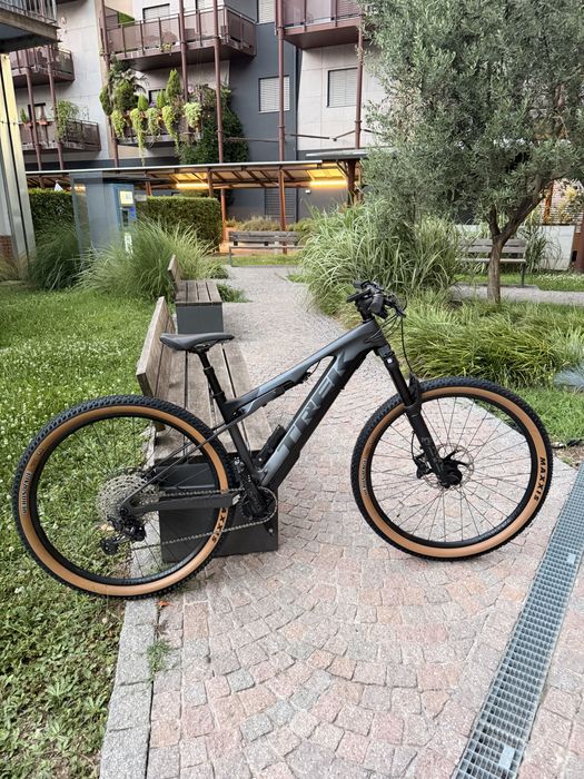 Е-Bike Emtb Изцяло карбонов Електрически планински Велосипед Trek E-Caliber 9.8 29”