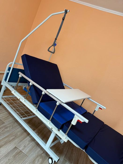 Медицинская кровать
