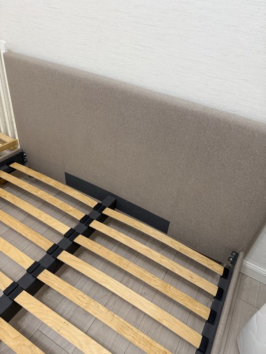 Продаю кровать 160х200 без матраса