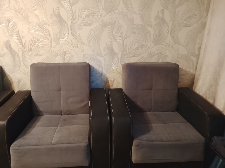 Продам диван и 2 кресла
