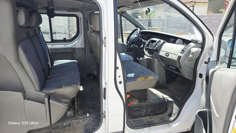 Renaul trafic(opel vivaro) mixt 5 locuri plus marfa