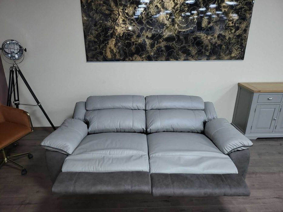 Сив диван тройка от кожа и плат с ръчен релакс механизъм