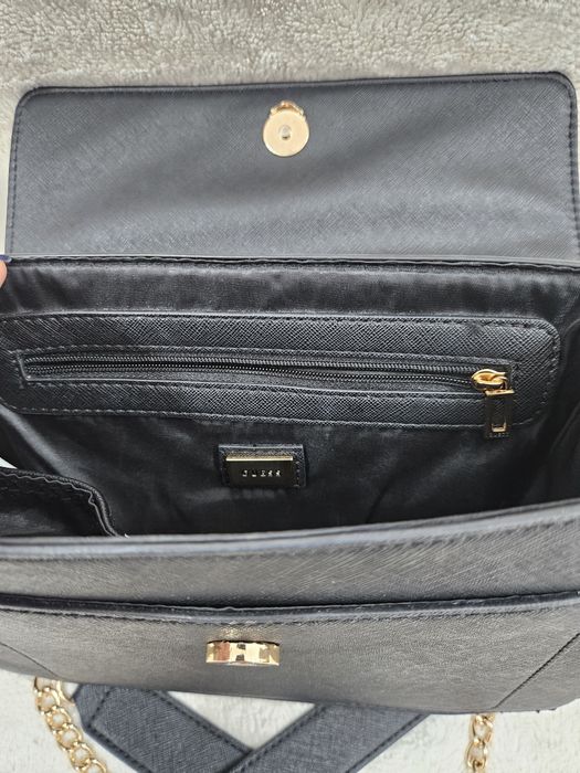 Geanta Guess impecabila, ca noua