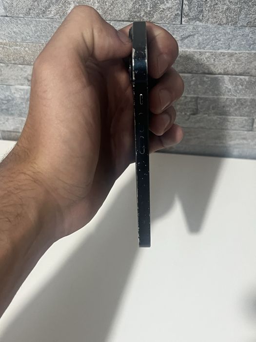 Iphone 13 mini.