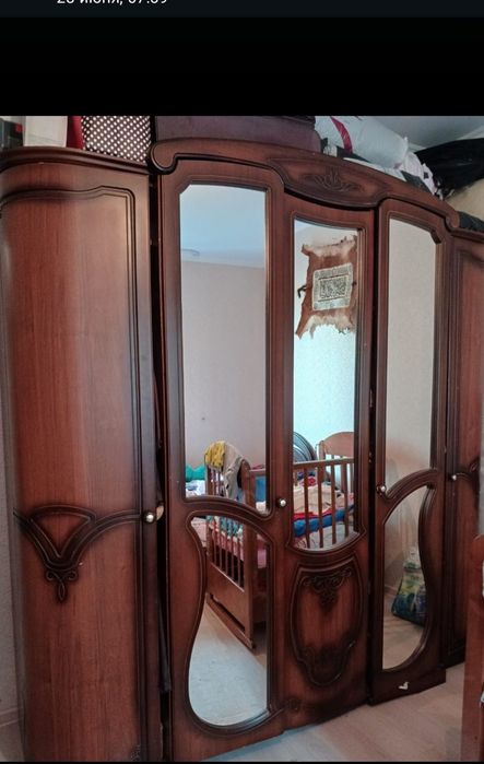 Спальный гарнитур