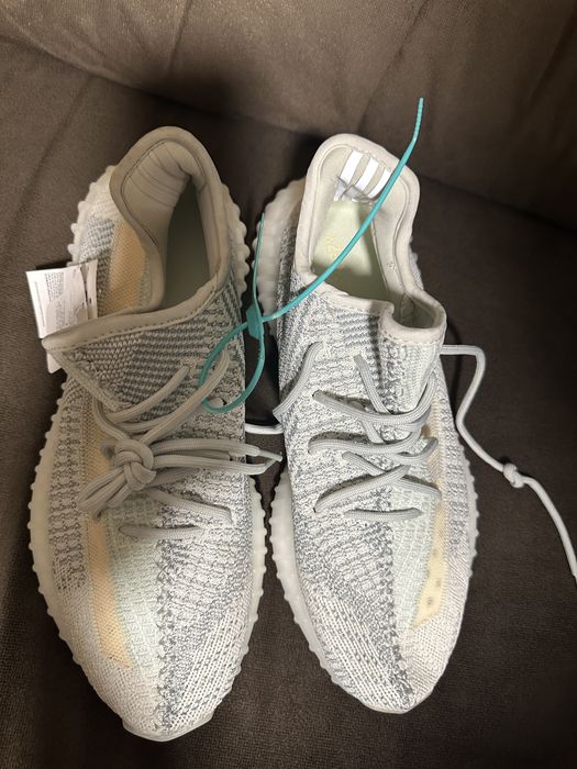 Adidasi yeezy baieti