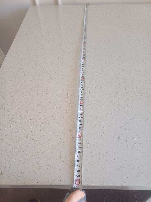 Продаётся стол поверхность каменный