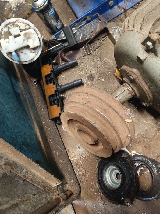 Продавам трифазен двигател