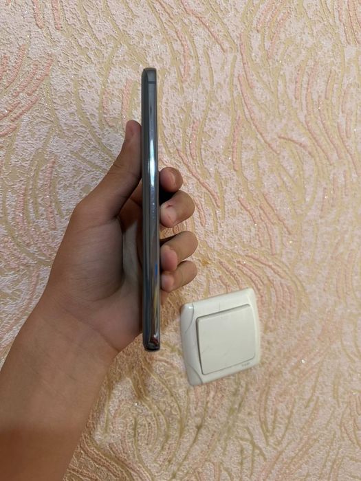 Samsung s20+ srochno