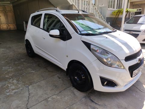 Chevrolet Spark 2013 Р±РµР»С‹Р№