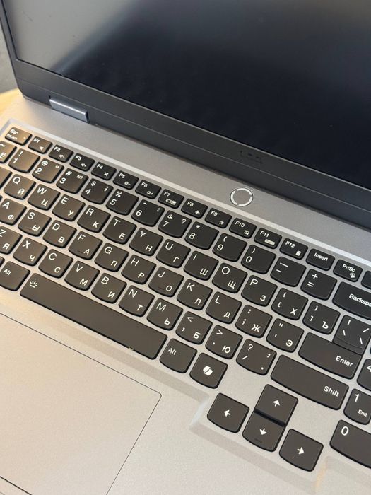 Lenovo R7/7, SSD512, RTX 4050