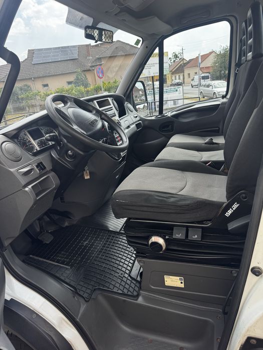 Iveco Daily 65C15 basculabil pe 3 parti  an 2011 de Spania