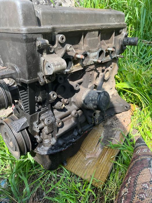 Матор Карина е 1.6 обьем