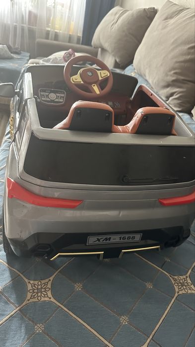 Детская машина в отличном состояние