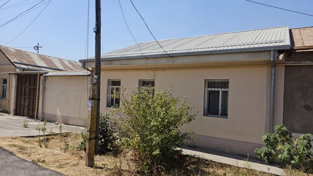 Продаётся СВОЙ дом с участком 4.4 . Ориентир Азербайджанский  центр