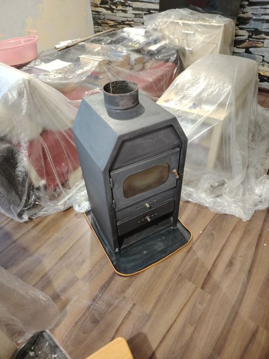 Печка/камина на дърва