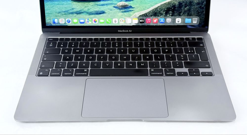 Apple MacBook Air 13 inch M1 8RAM 512GB Перфектен! Гаранция!