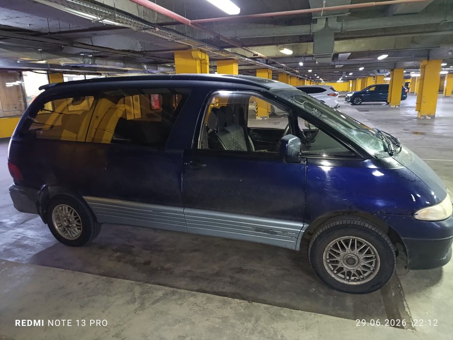 Toyota estima lucida