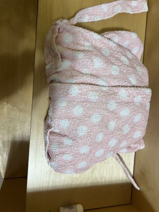 Детска хавлия халат за баня за момиче розово на точки 6-7 г