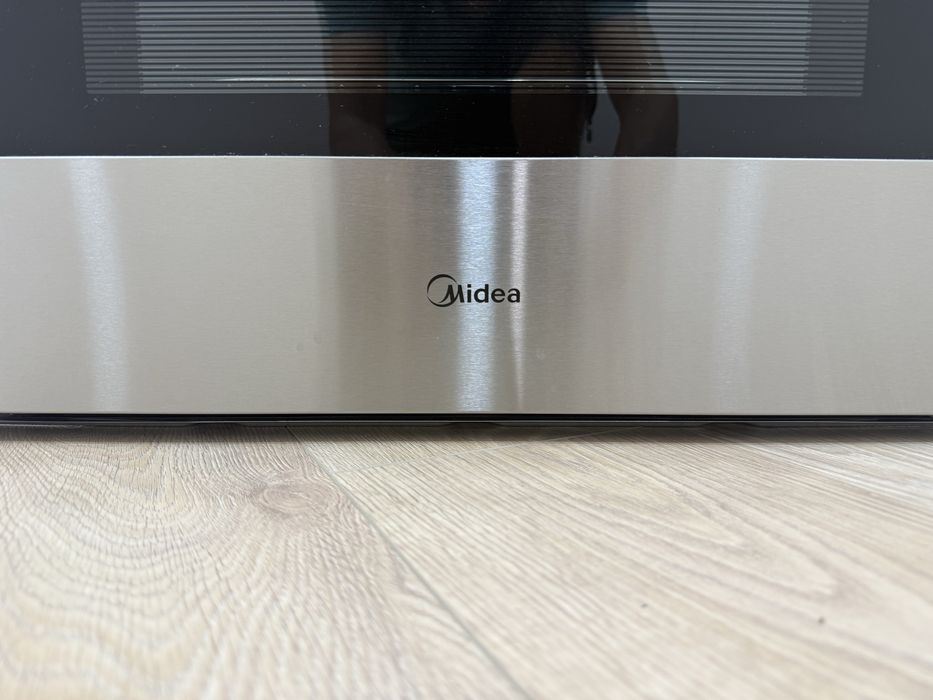 Продам духовой шкаф Midea