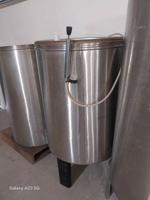 Vând butoaie/ cisterna inox 300-1500 l