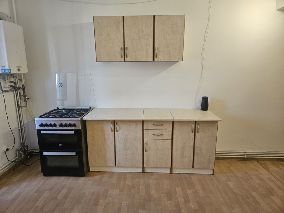 Ultra-Central Sibiu: 2 camere la casă, curte, Pasajul Școlii