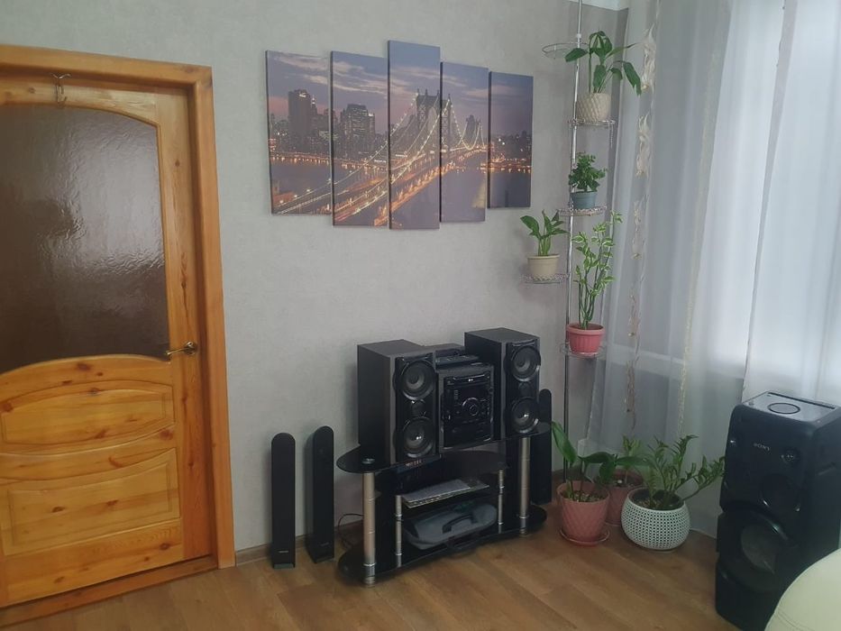 Продам дом в   селе  Урюпинка